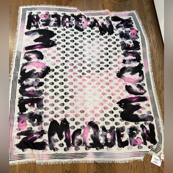 Alexander McQueen Accessories - NEW with Tags Alexander McQueen Ivory and Pink Scarf 120x140 cm